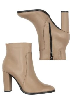 Faina StivalettiBeige Donna Stivaletti FAB11N022-B11 -Faina Sconto 305d801674574404b317a6e46cb6a22f