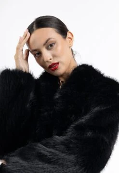 Faina MinyaCappotto InvernaleSchwarz Donna Cappotti FAB21U02Z-Q11 -Faina Sconto 6d150200721c4bb09c30672c59999e68