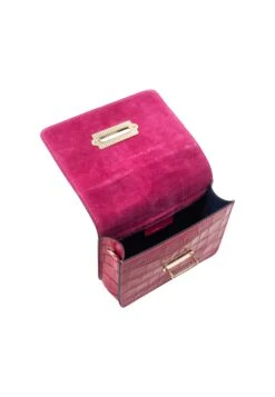 Faina Borsa A TracollaFuchsia Donna Borse FAB51H082-J11 -Faina Sconto d3abea0a137a469f9f50e91812d52573